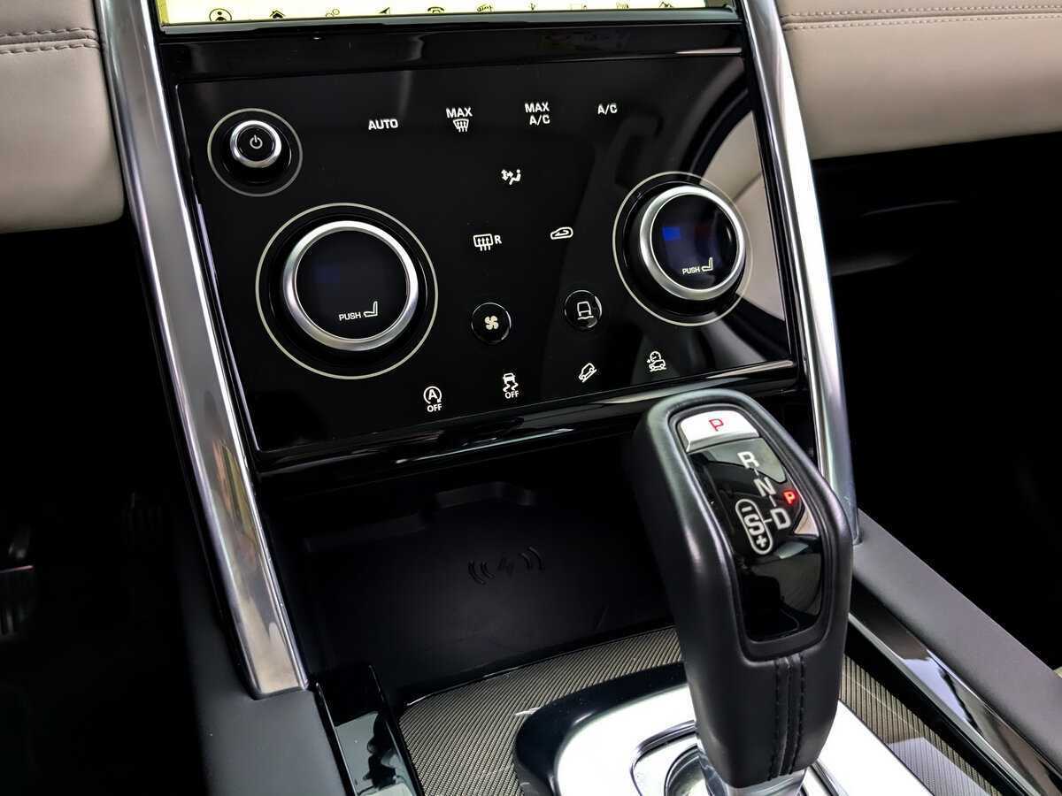 Land Rover Discovery Sport с пробегом — 2019 год. Фото: #26