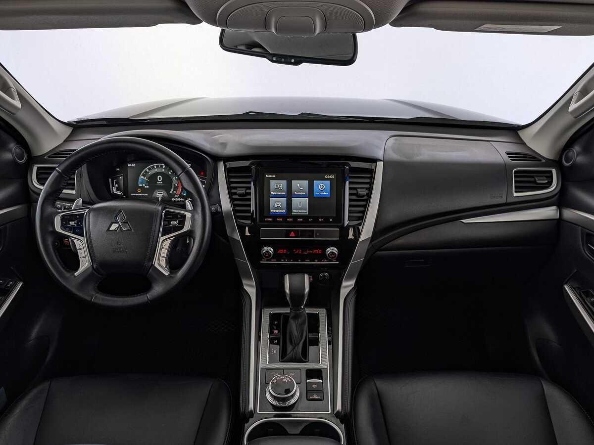 Mitsubishi Montero Sport с пробегом — 2023 год. Фото: #11