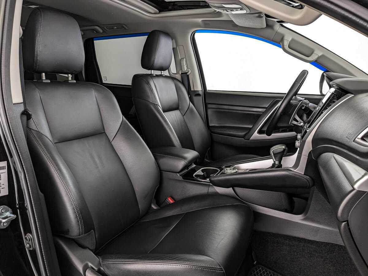 Mitsubishi Montero Sport с пробегом — 2023 год. Фото: #21