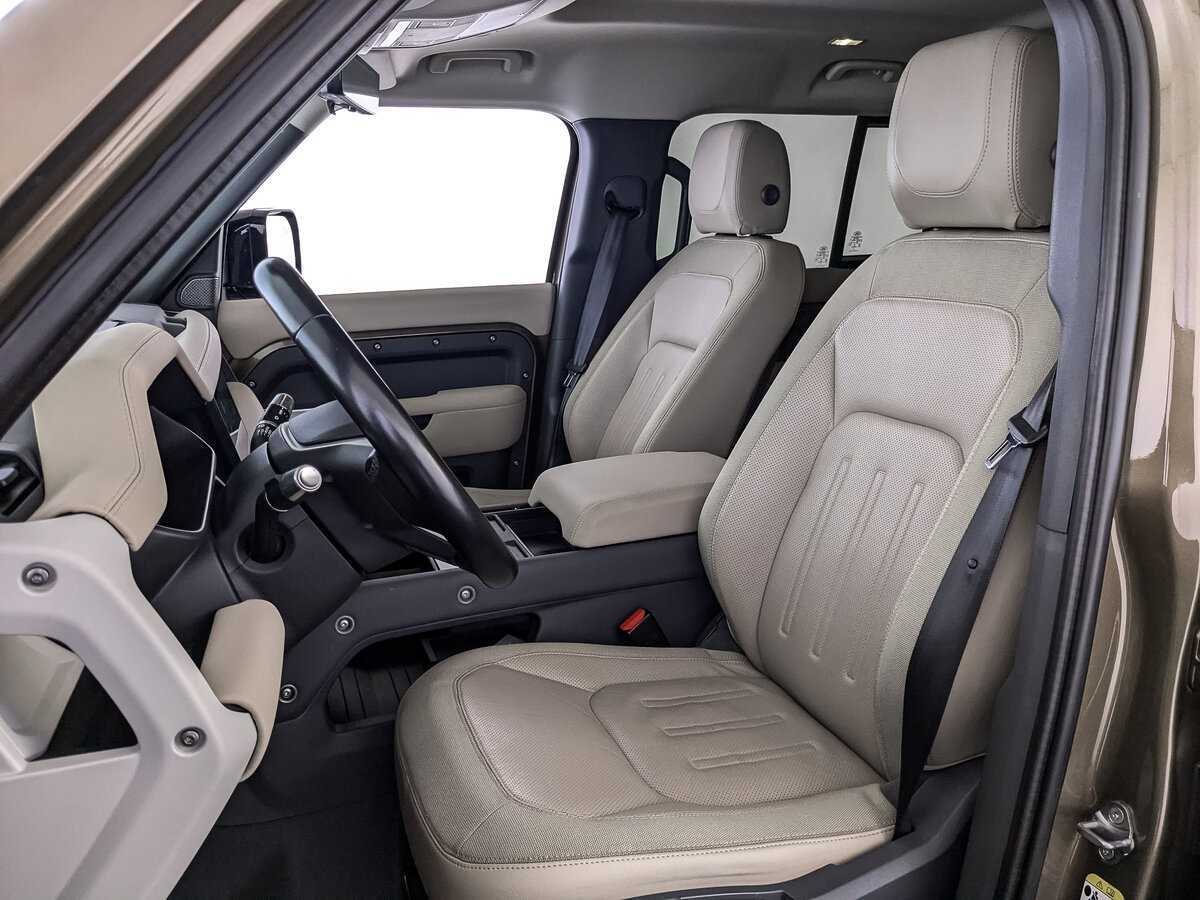 Land Rover Defender с пробегом — 2021 год. Фото: #19