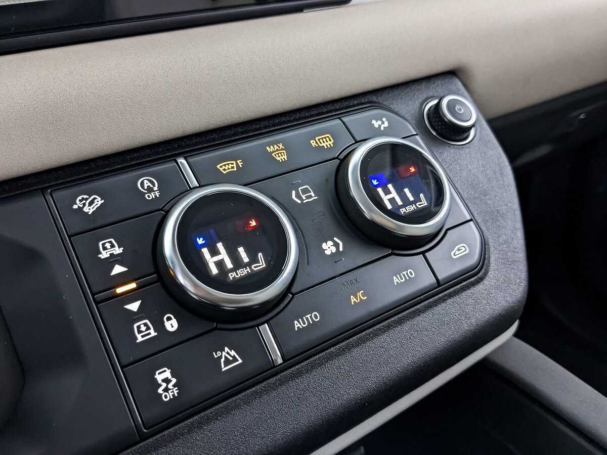 Land Rover Defender с пробегом — 2021 год. Фото: #25