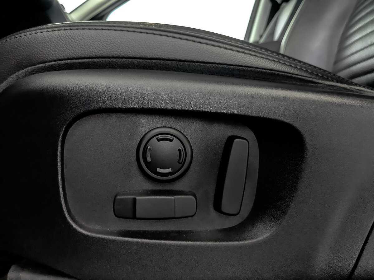 Land Rover Discovery Sport с пробегом — 2019 год. Фото: #20