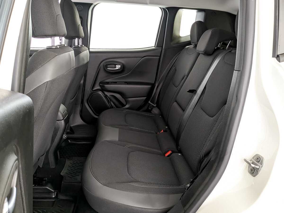 Jeep Renegade с пробегом — 2019 год. Фото: #11