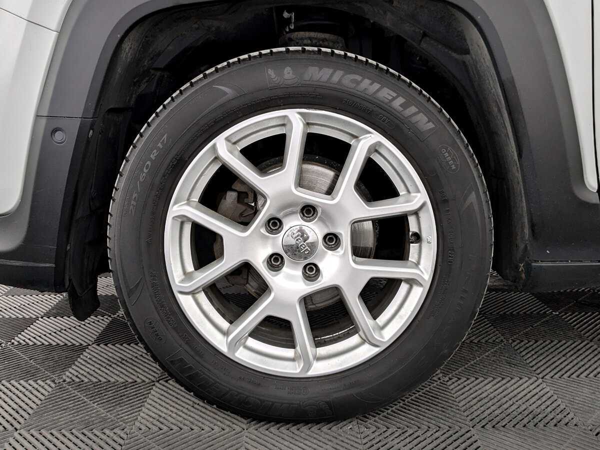 Jeep Renegade с пробегом — 2019 год. Фото: #17