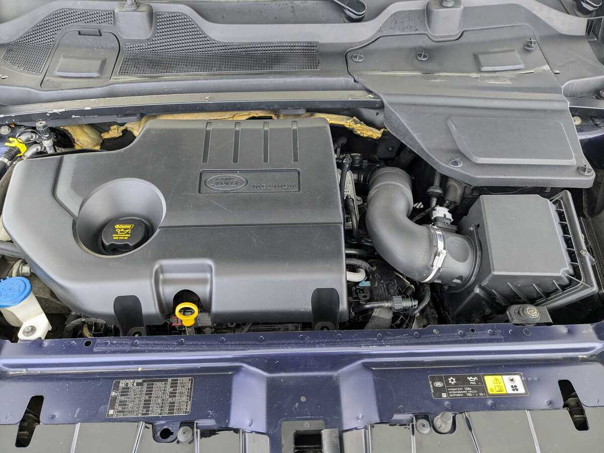 Land Rover Discovery Sport с пробегом — 2017 год. Фото: #10