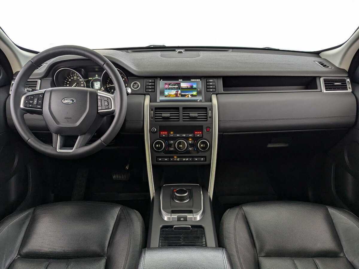 Land Rover Discovery Sport с пробегом — 2017 год. Фото: #22