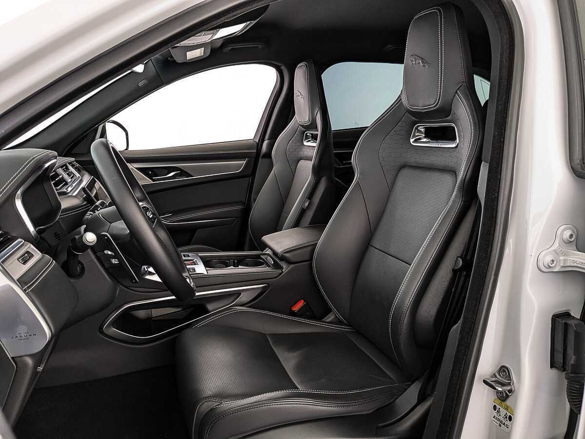 Jaguar F-Pace с пробегом — 2022 год. Фото: #19