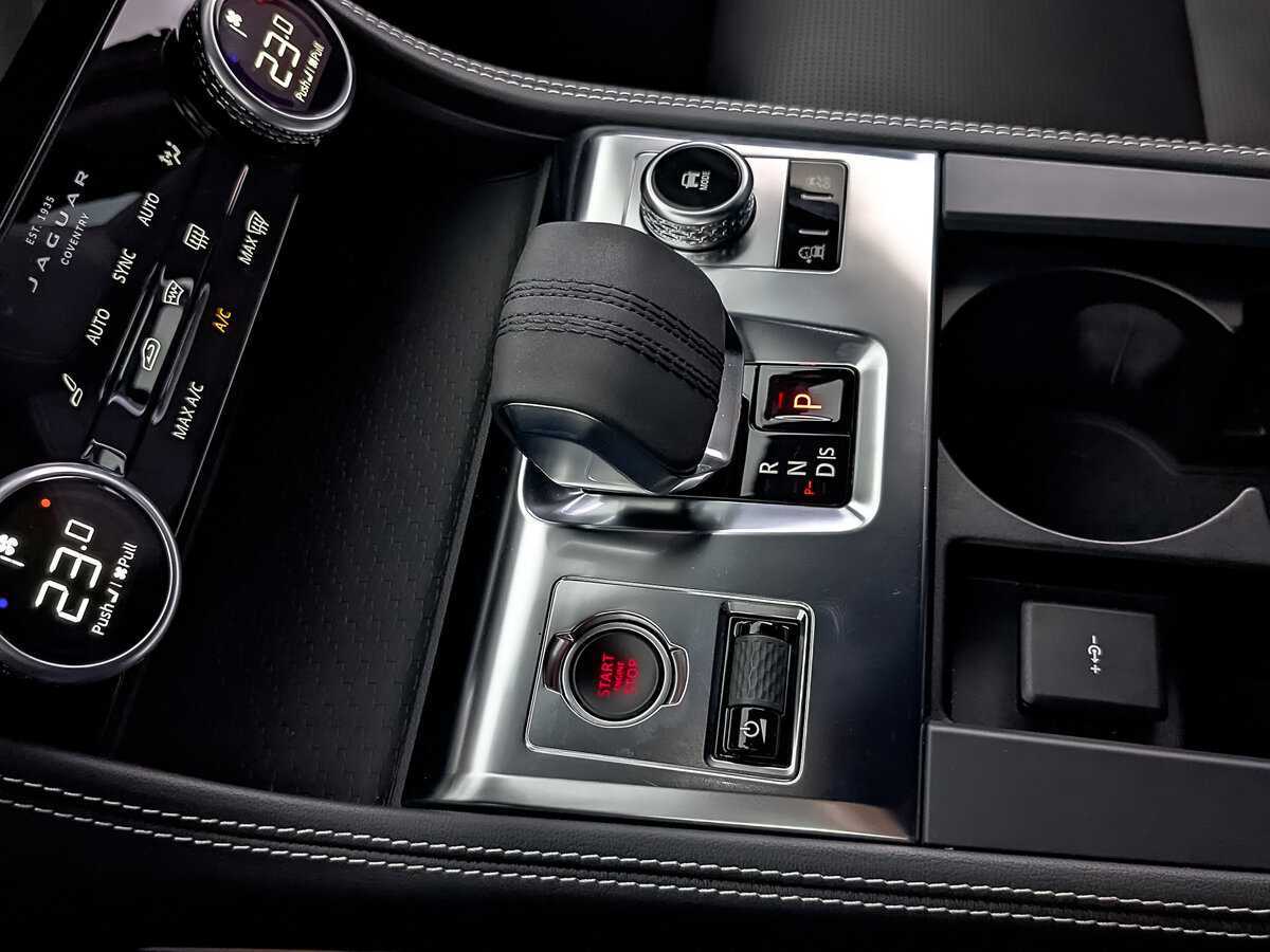 Jaguar F-Pace с пробегом — 2022 год. Фото: #28