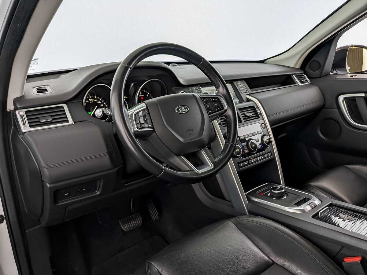 Land Rover Discovery Sport с пробегом — 2017 год. Фото: #15