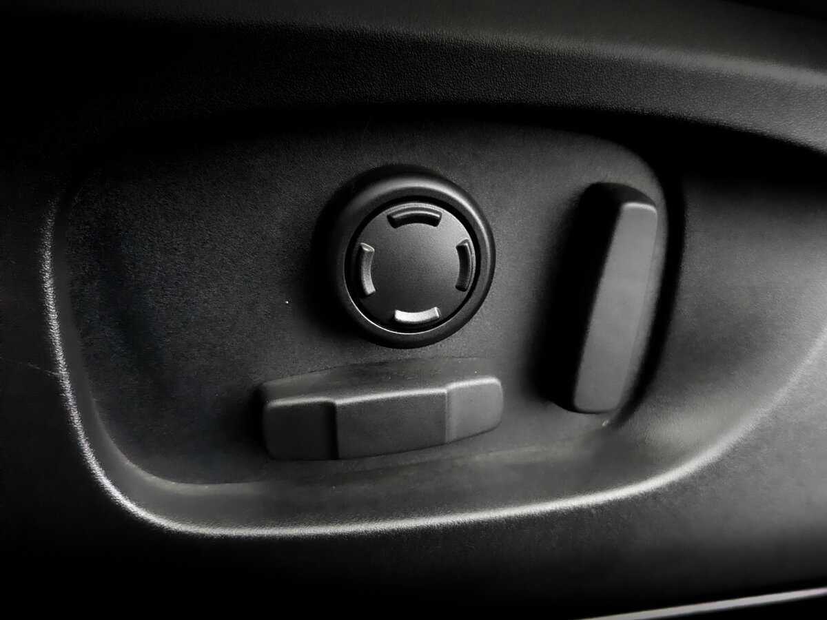 Land Rover Discovery Sport с пробегом — 2017 год. Фото: #20