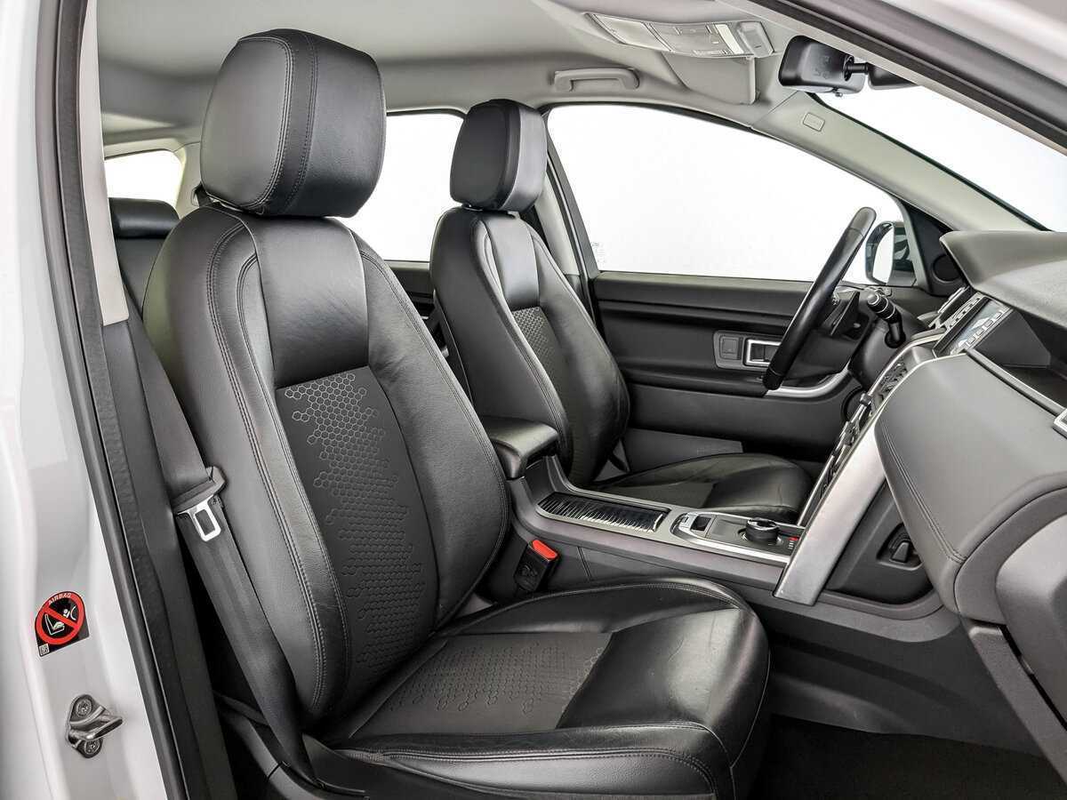 Land Rover Discovery Sport с пробегом — 2017 год. Фото: #23