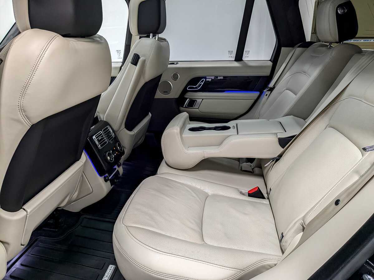 Land Rover Range Rover с пробегом — 2019 год. Фото: #11