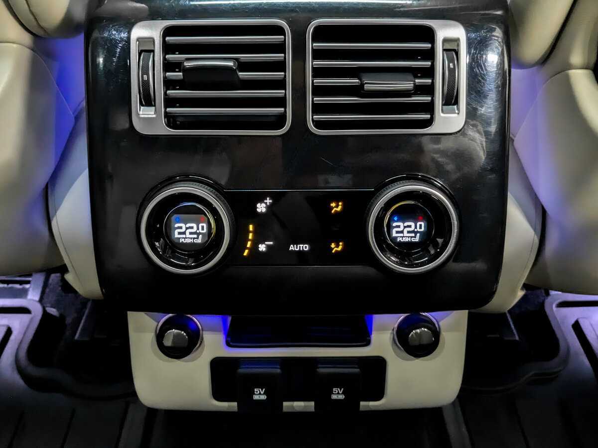 Land Rover Range Rover с пробегом — 2019 год. Фото: #28