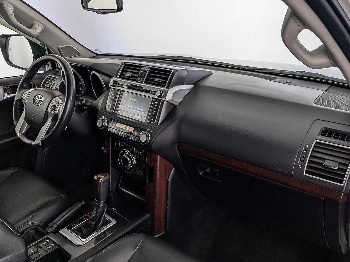 Toyota Land Cruiser Prado с пробегом — 2017 год. Фото: #12