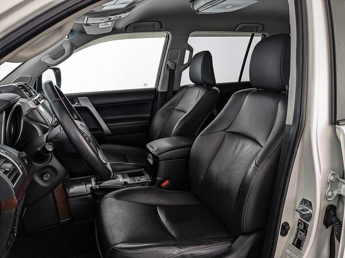 Toyota Land Cruiser Prado с пробегом — 2017 год. Фото: #19