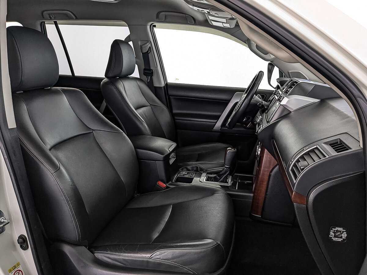 Toyota Land Cruiser Prado с пробегом — 2017 год. Фото: #23