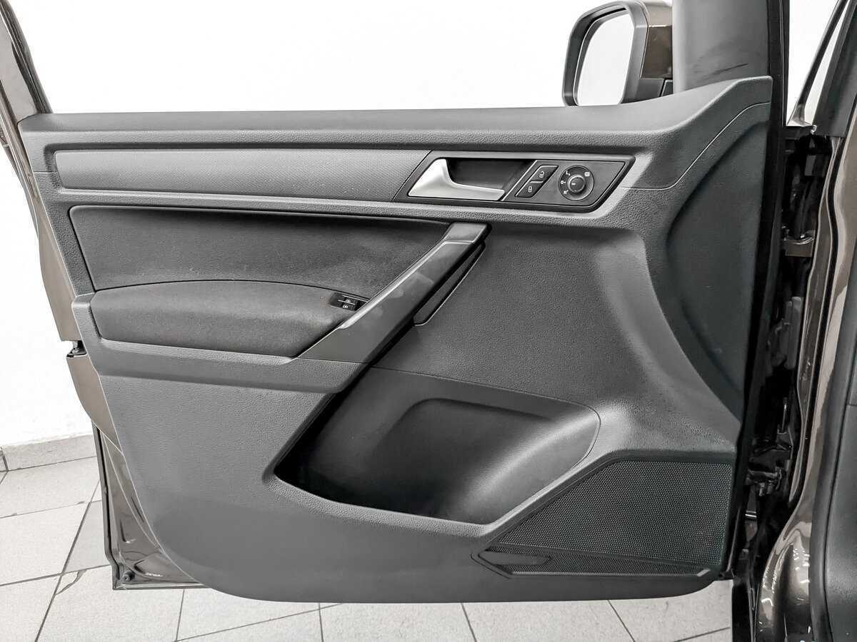 Volkswagen Caddy с пробегом — 2018 год. Фото: #18
