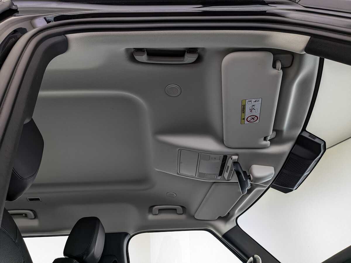 Land Rover Defender с пробегом — 2021 год. Фото: #21