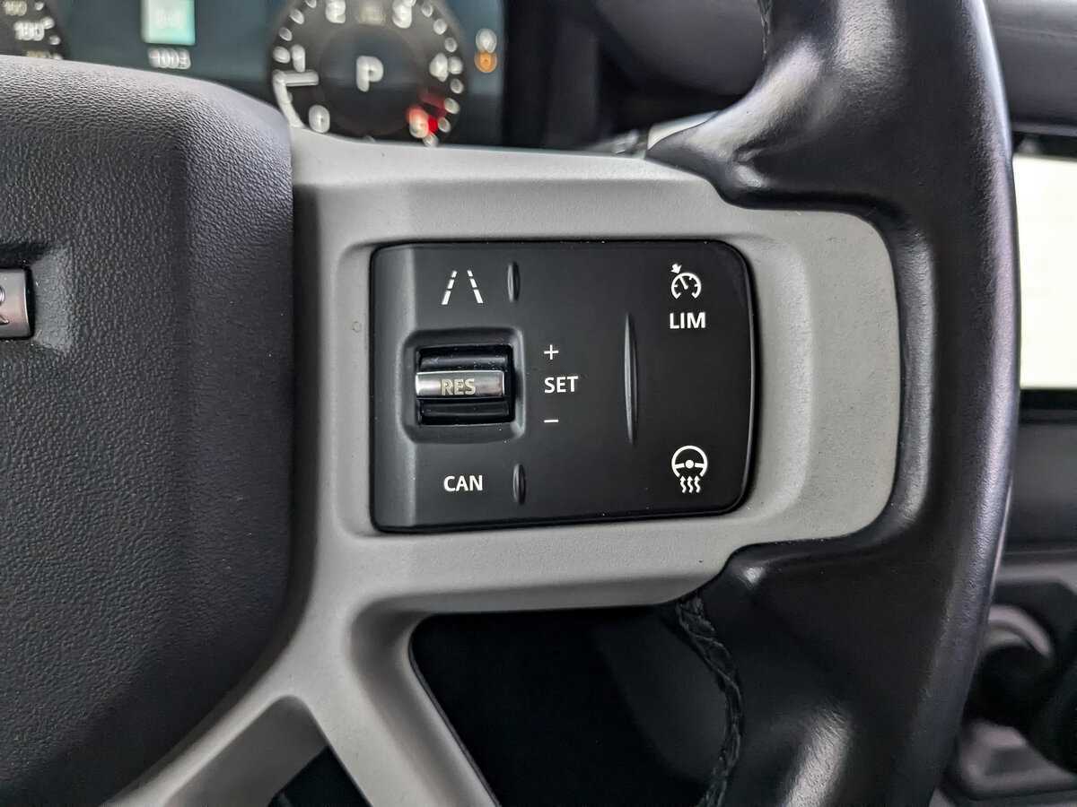 Land Rover Defender с пробегом — 2021 год. Фото: #24
