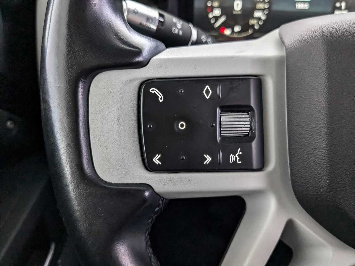 Land Rover Defender с пробегом — 2021 год. Фото: #28