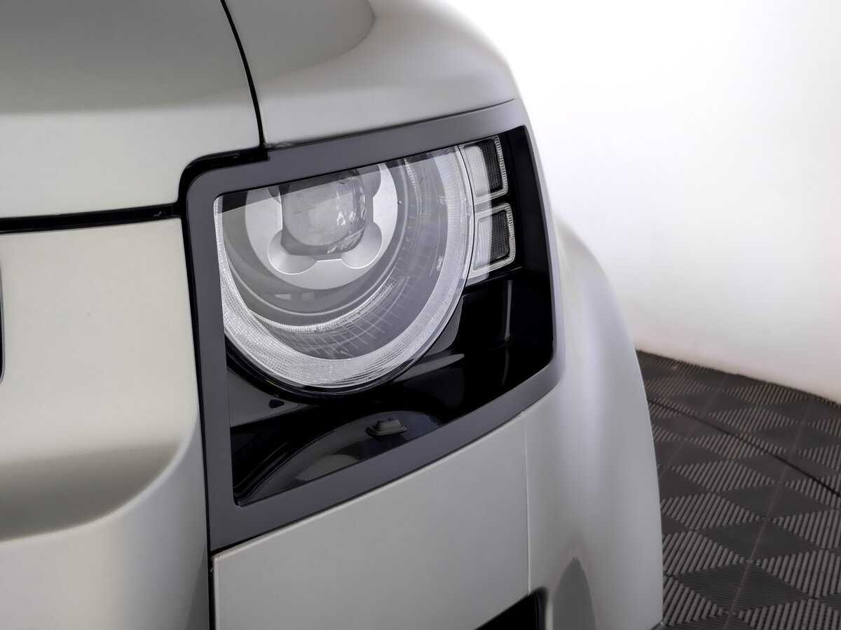 Land Rover Defender с пробегом — 2021 год. Фото: #16