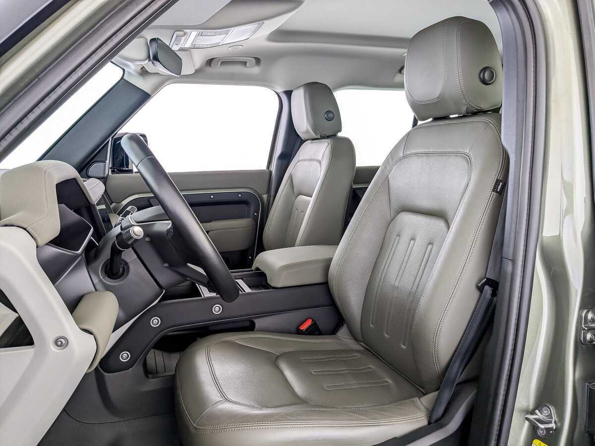 Land Rover Defender с пробегом — 2021 год. Фото: #19