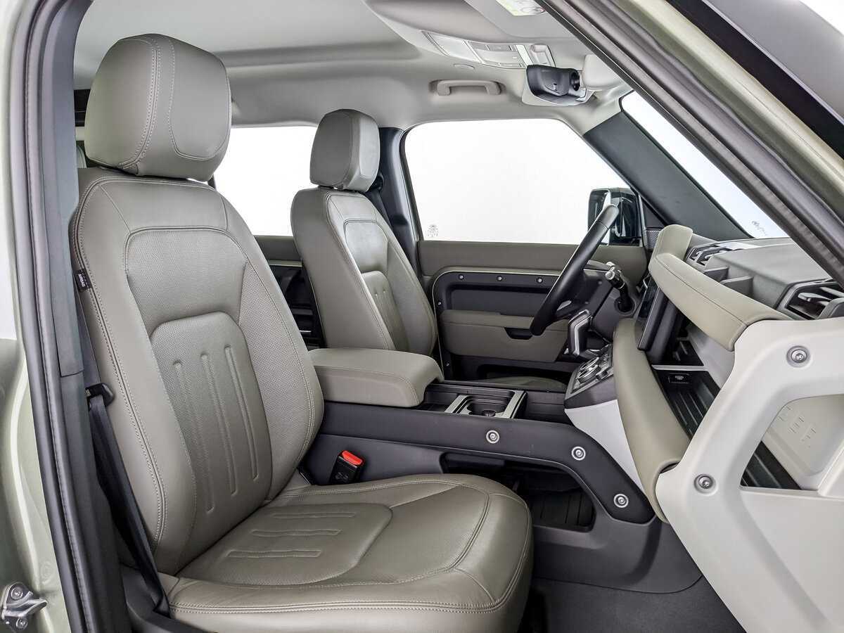 Land Rover Defender с пробегом — 2021 год. Фото: #23