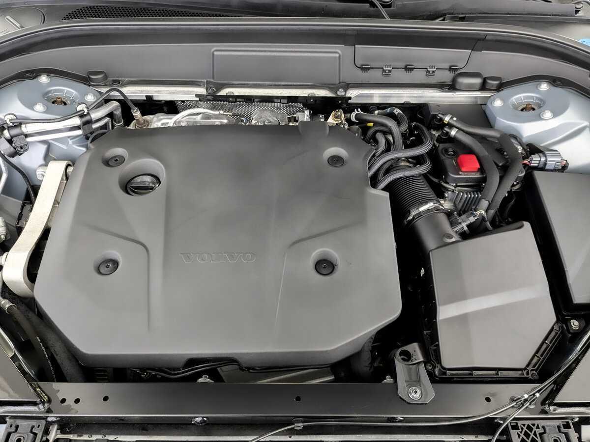 Volvo XC60 с пробегом — 2022 год. Фото: #8