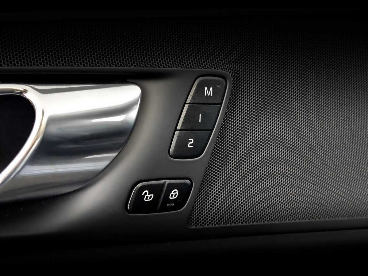 Volvo XC60 с пробегом — 2022 год. Фото: #21