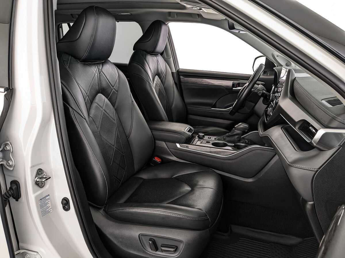 Toyota Highlander с пробегом — 2020 год. Фото: #23