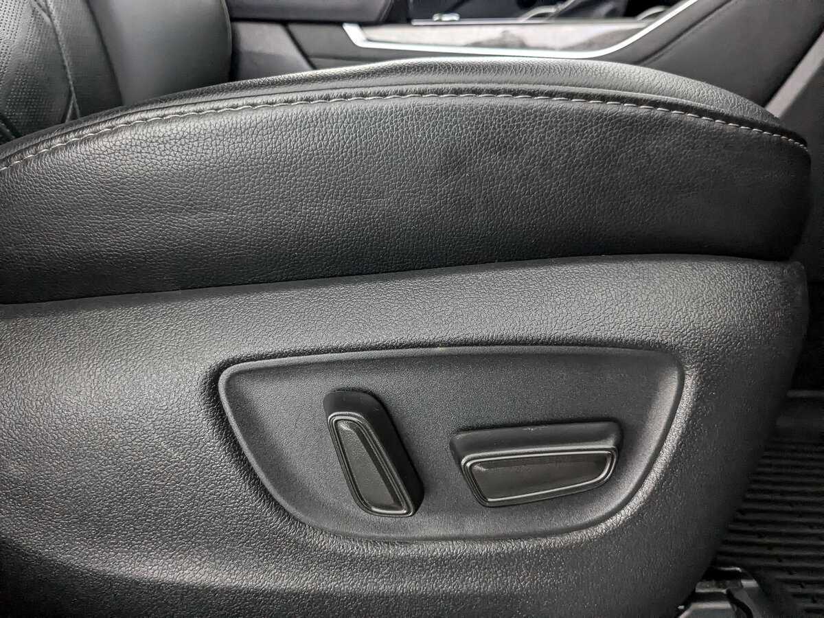 Toyota Highlander с пробегом — 2020 год. Фото: #26