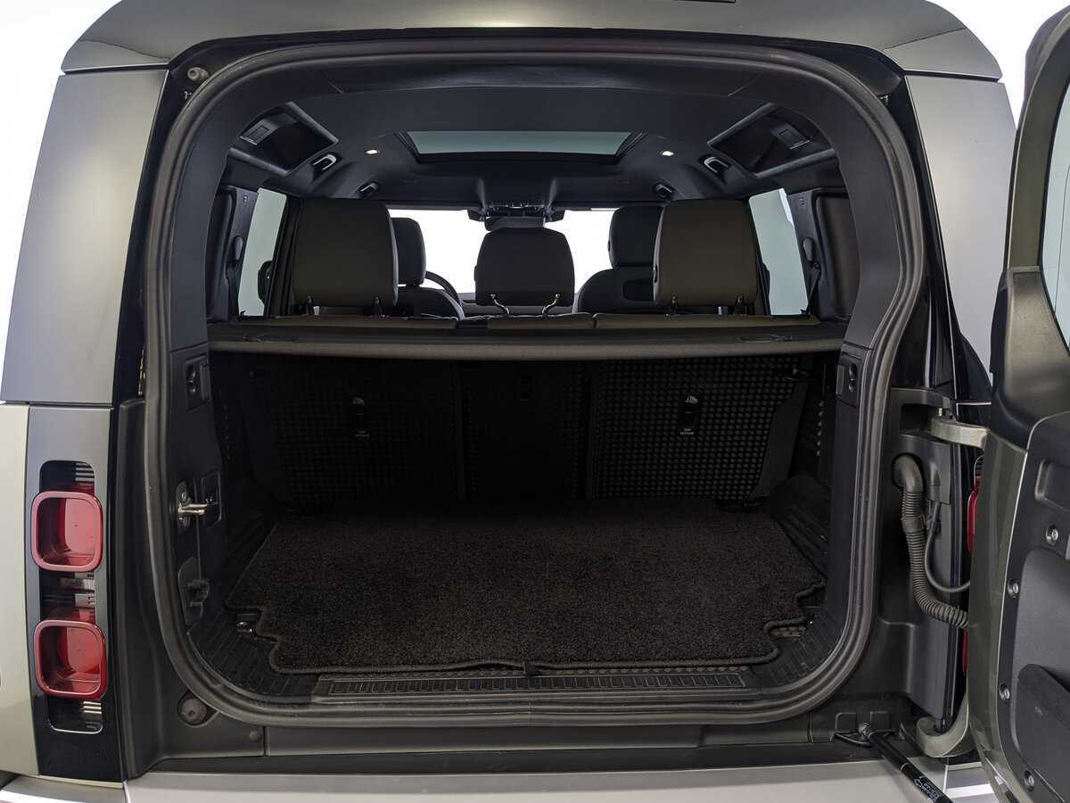 Land Rover Defender с пробегом — 2021 год. Фото: #9