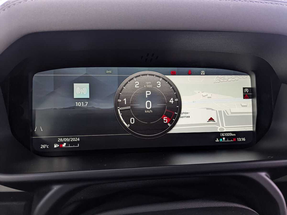 Land Rover Defender с пробегом — 2021 год. Фото: #15