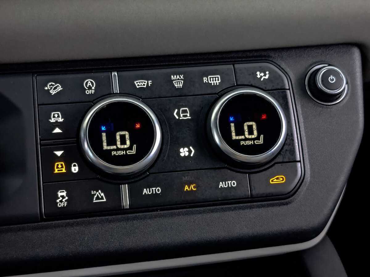 Land Rover Defender с пробегом — 2021 год. Фото: #20