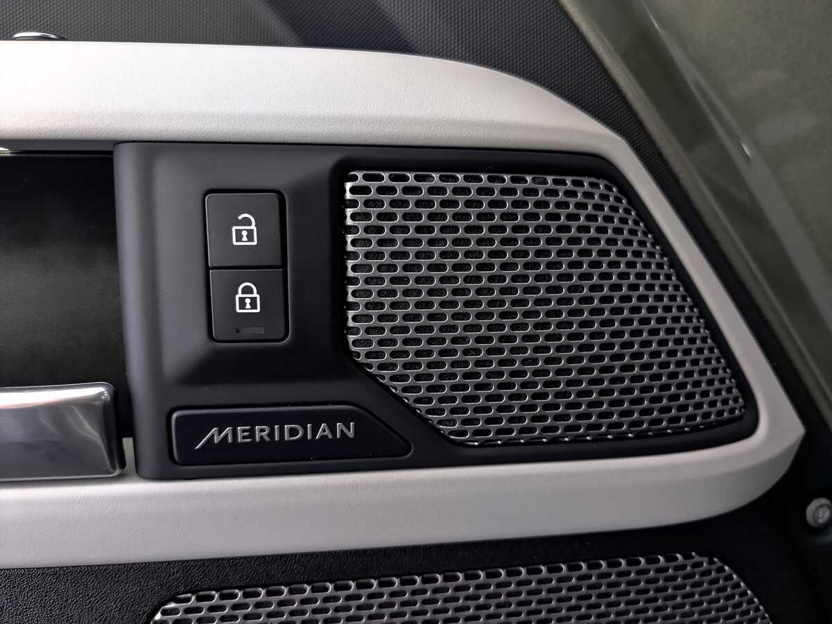 Land Rover Defender с пробегом — 2021 год. Фото: #25