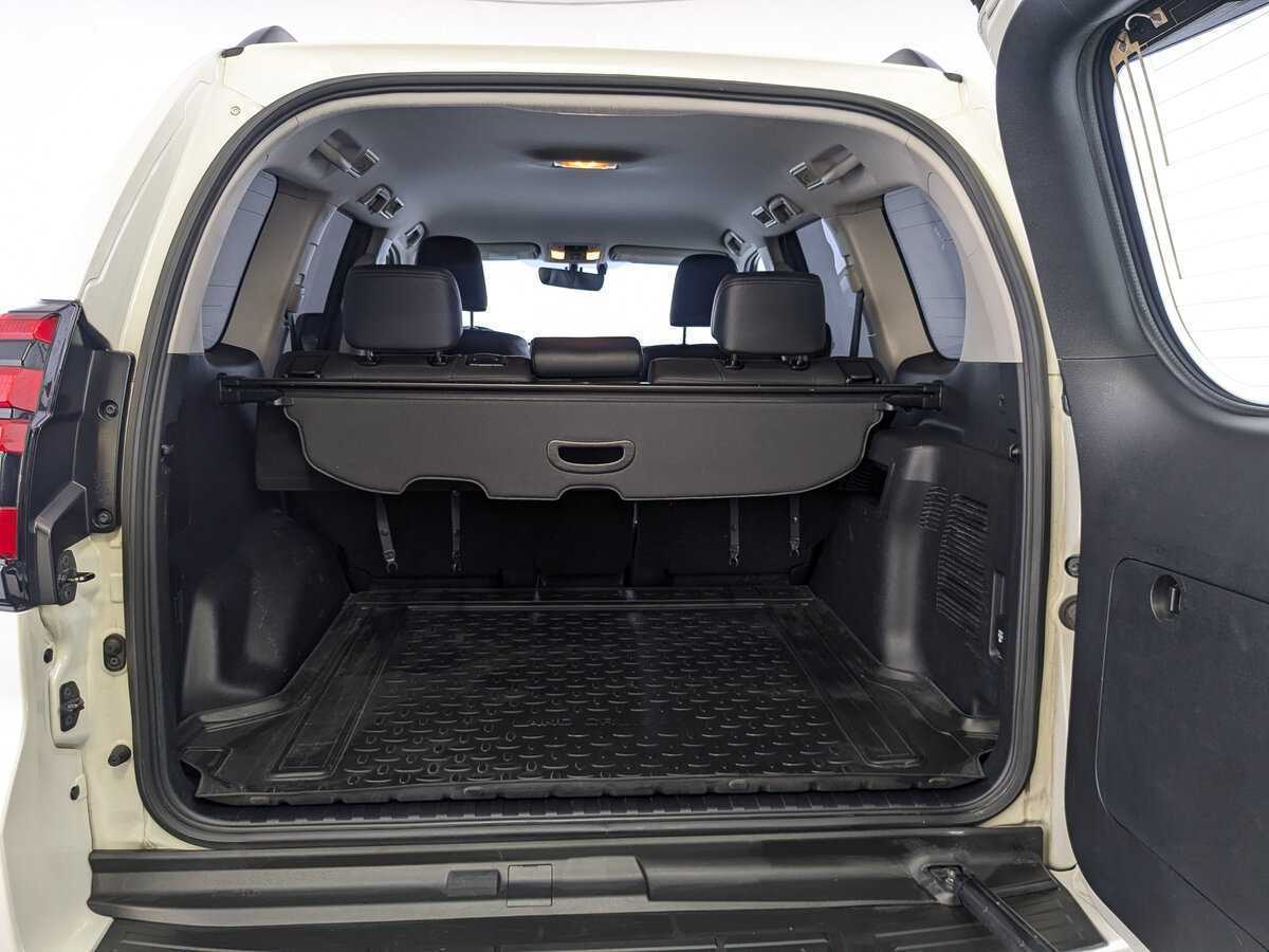 Toyota Land Cruiser Prado с пробегом — 2019 год. Фото: #9