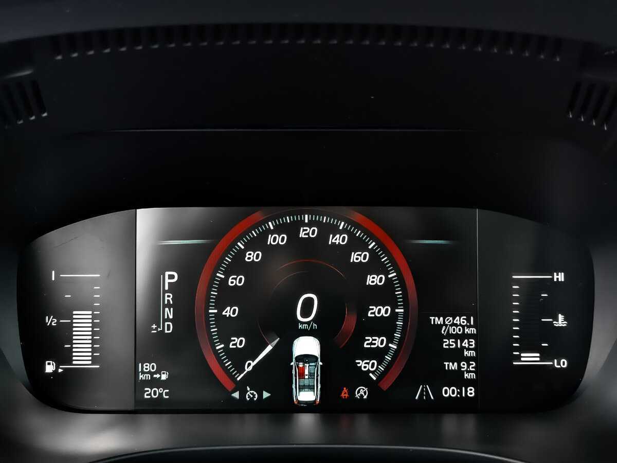 Volvo XC60 с пробегом — 2018 год. Фото: #13