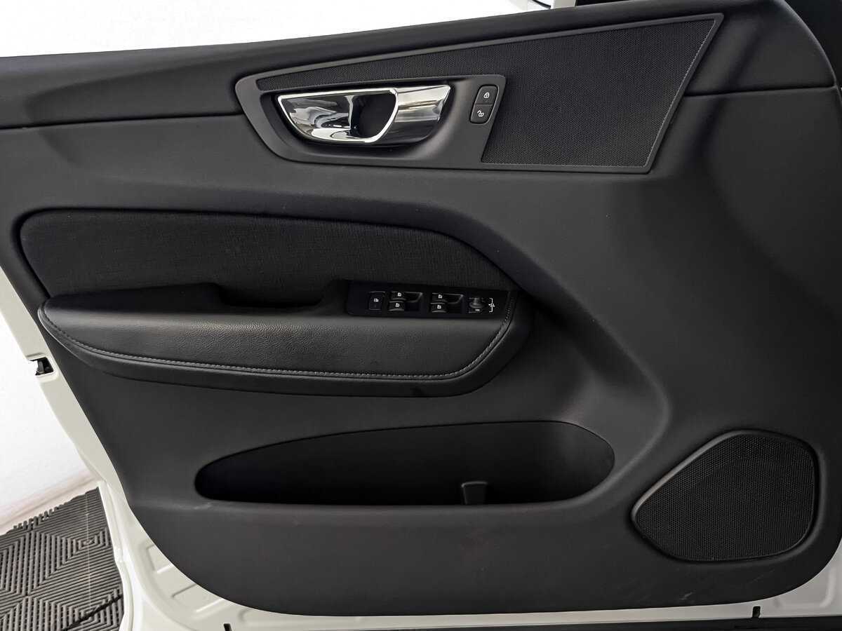 Volvo XC60 с пробегом — 2018 год. Фото: #16