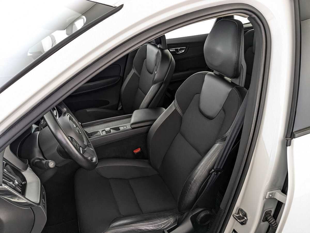 Volvo XC60 с пробегом — 2018 год. Фото: #17