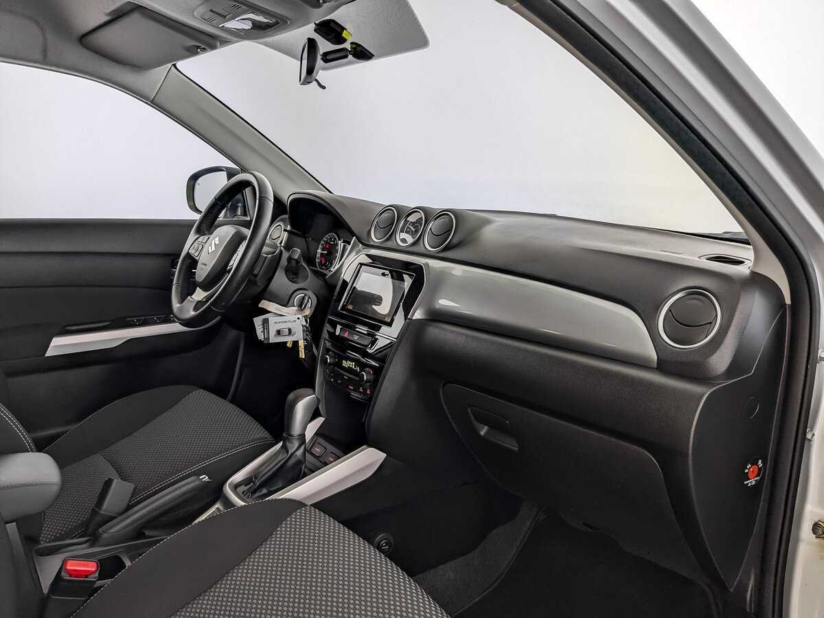 Suzuki Vitara с пробегом — 2016 год. Фото: #10