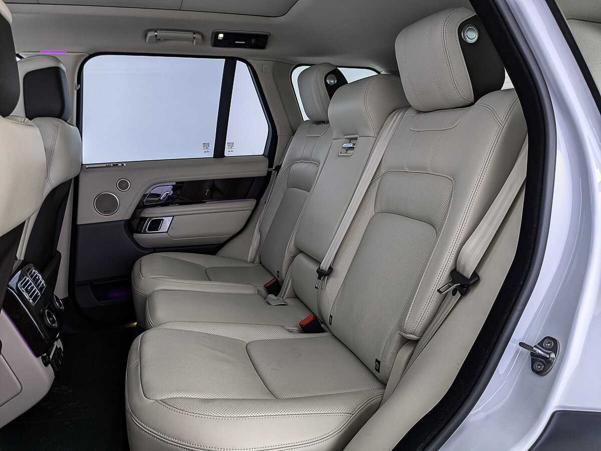 Land Rover Range Rover с пробегом — 2021 год. Фото: #17