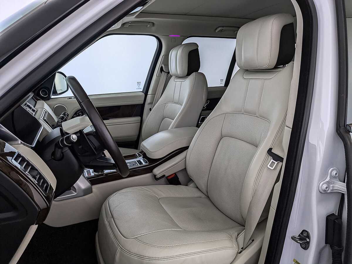 Land Rover Range Rover с пробегом — 2021 год. Фото: #19