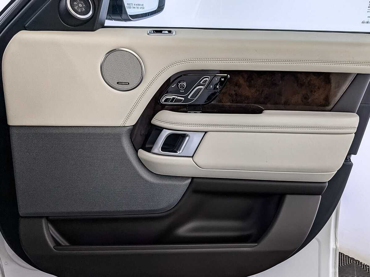 Land Rover Range Rover с пробегом — 2021 год. Фото: #23