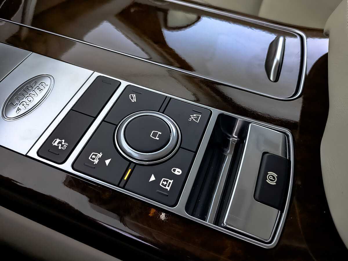 Land Rover Range Rover с пробегом — 2021 год. Фото: #25