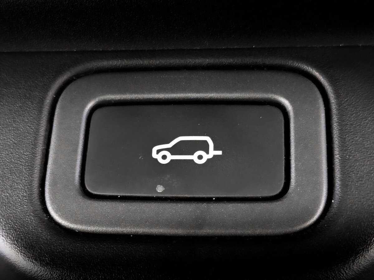 Land Rover Range Rover с пробегом — 2018 год. Фото: #23