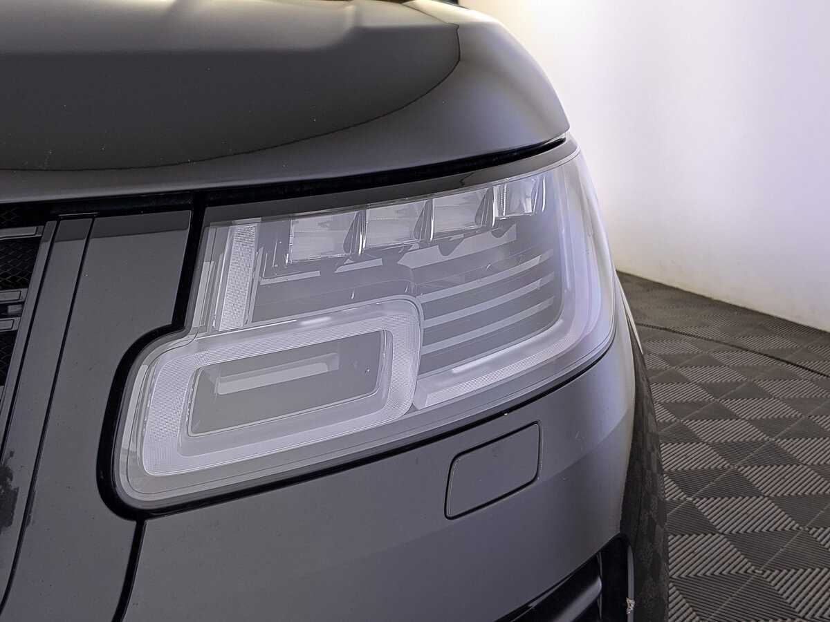 Land Rover Range Rover с пробегом — 2021 год. Фото: #10