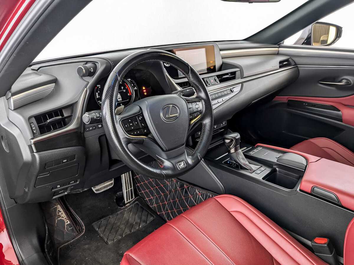 Lexus ES с пробегом — 2020 год. Фото: #15