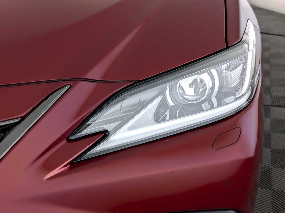 Lexus ES с пробегом — 2020 год. Фото: #16