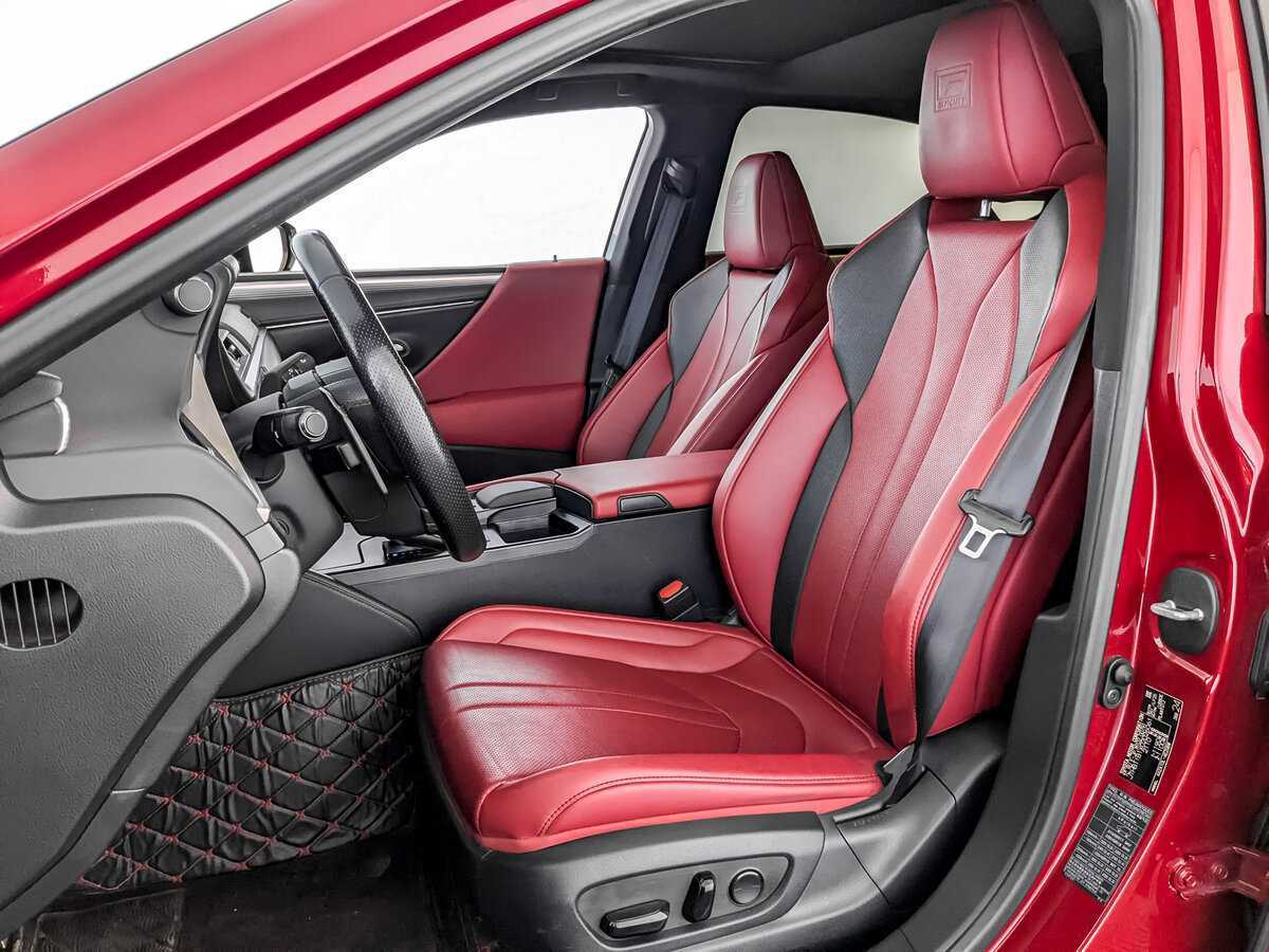 Lexus ES с пробегом — 2020 год. Фото: #19