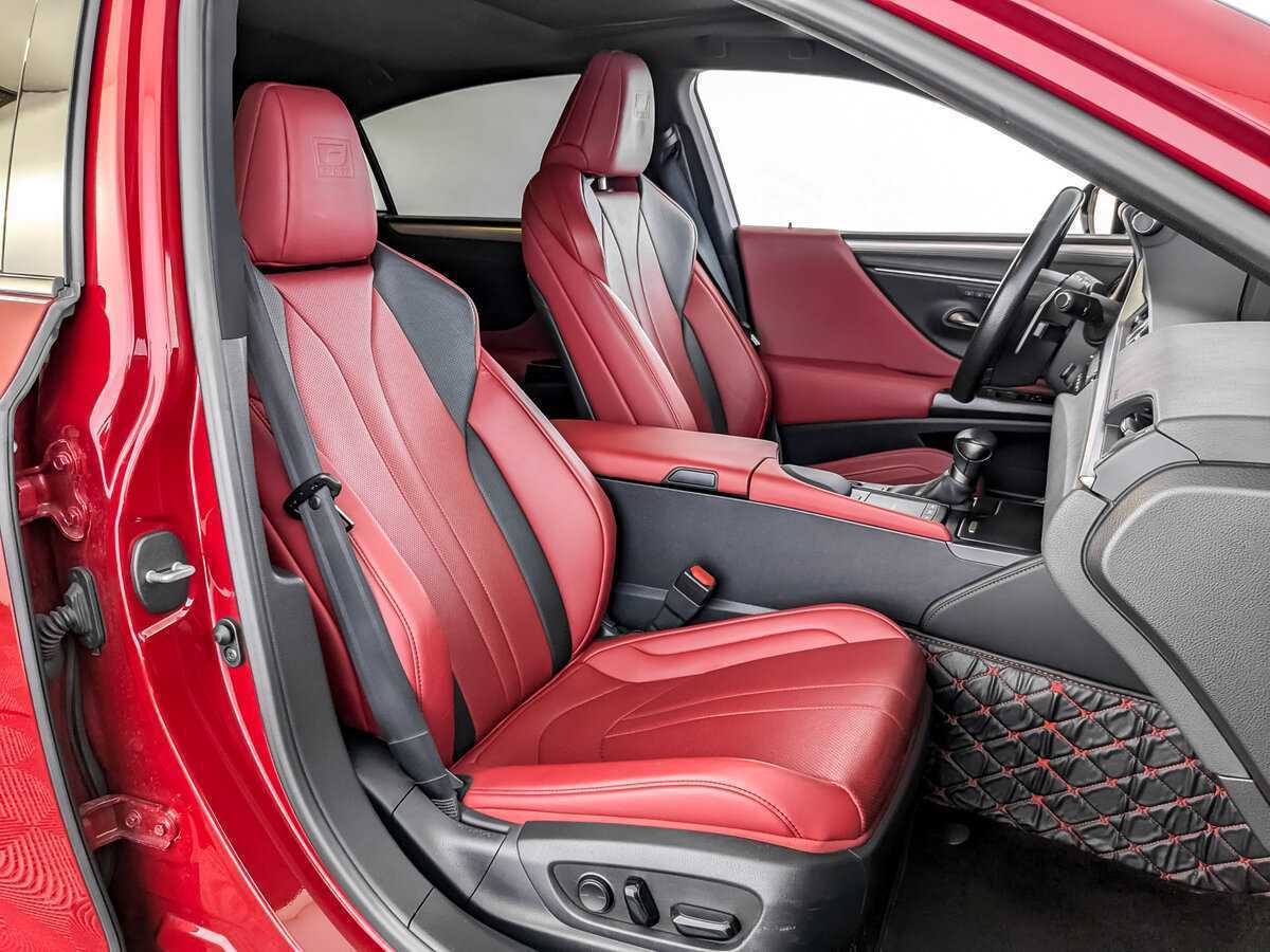Lexus ES с пробегом — 2020 год. Фото: #23